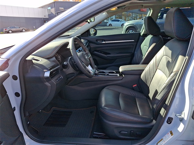 2023 Nissan Altima 2.5 SR Image 10 of 30