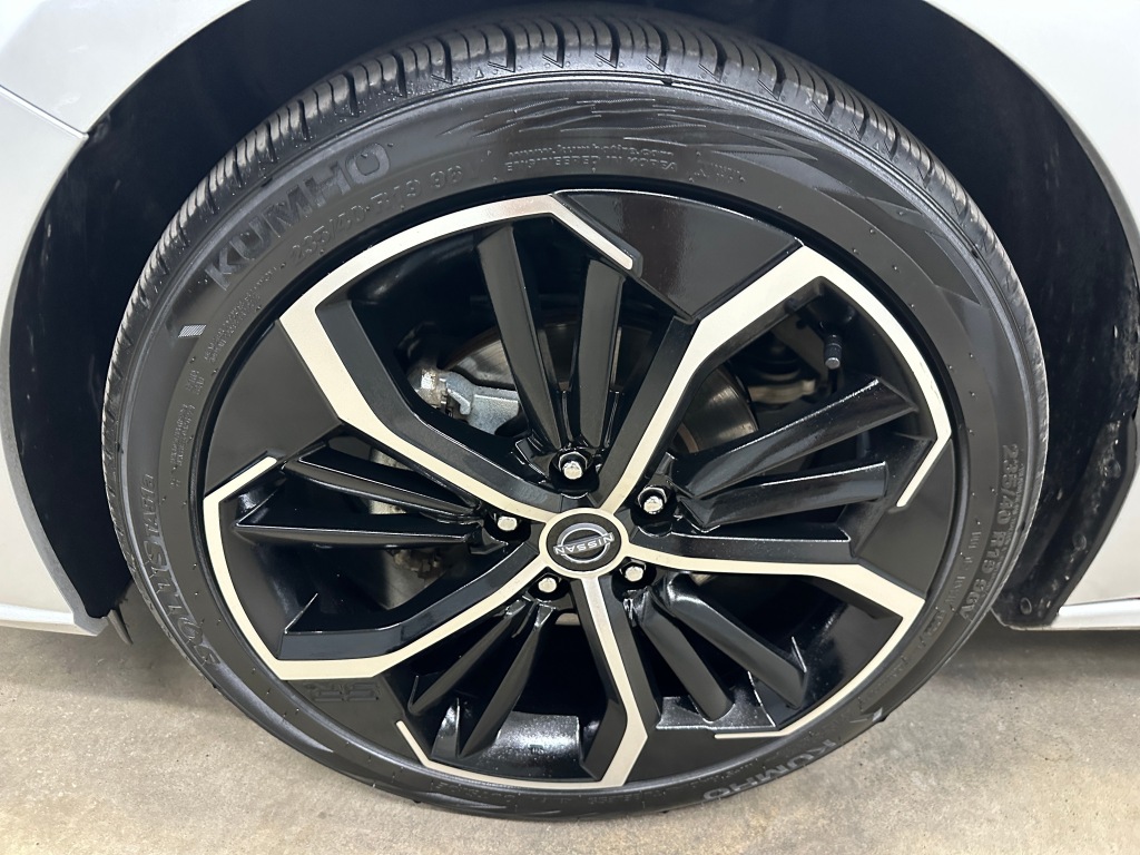 2023 Nissan Altima 2.5 SR Image 10 of 40