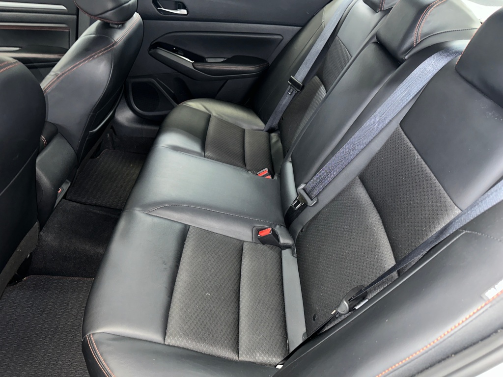 2023 Nissan Altima 2.5 SR Image 13 of 40