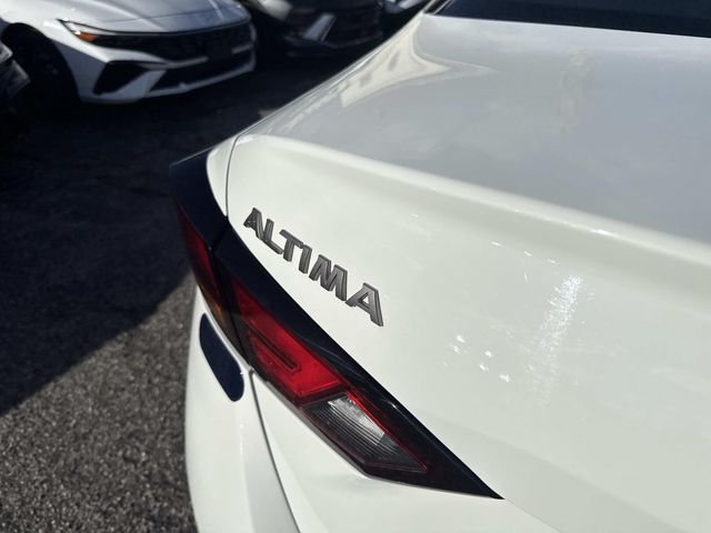 2023 Nissan Altima 2.5 SR Image 26 of 35