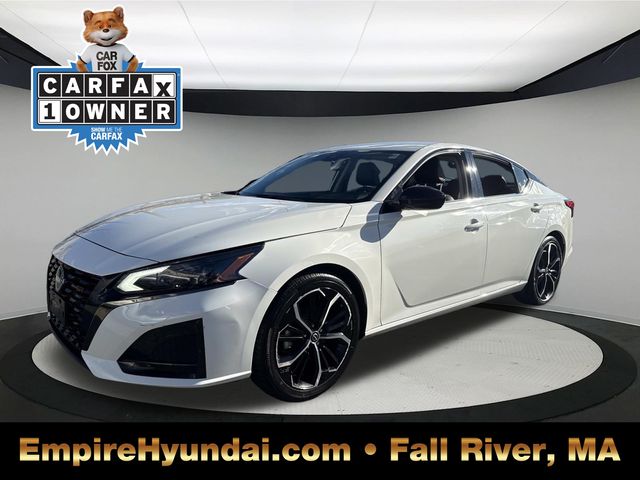 2023 Nissan Altima 2.5 SR Image 1 of 35