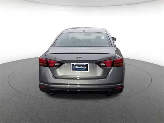 2023 Nissan Altima 2.5 SR Image 6 of 23
