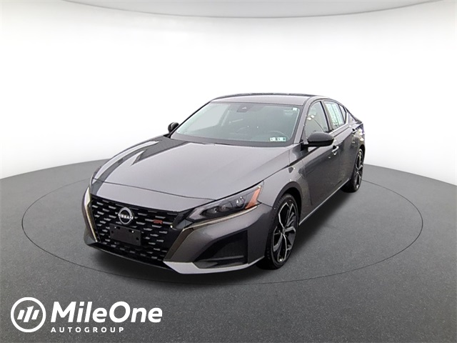 2023 Nissan Altima 2.5 SR Image 1 of 23