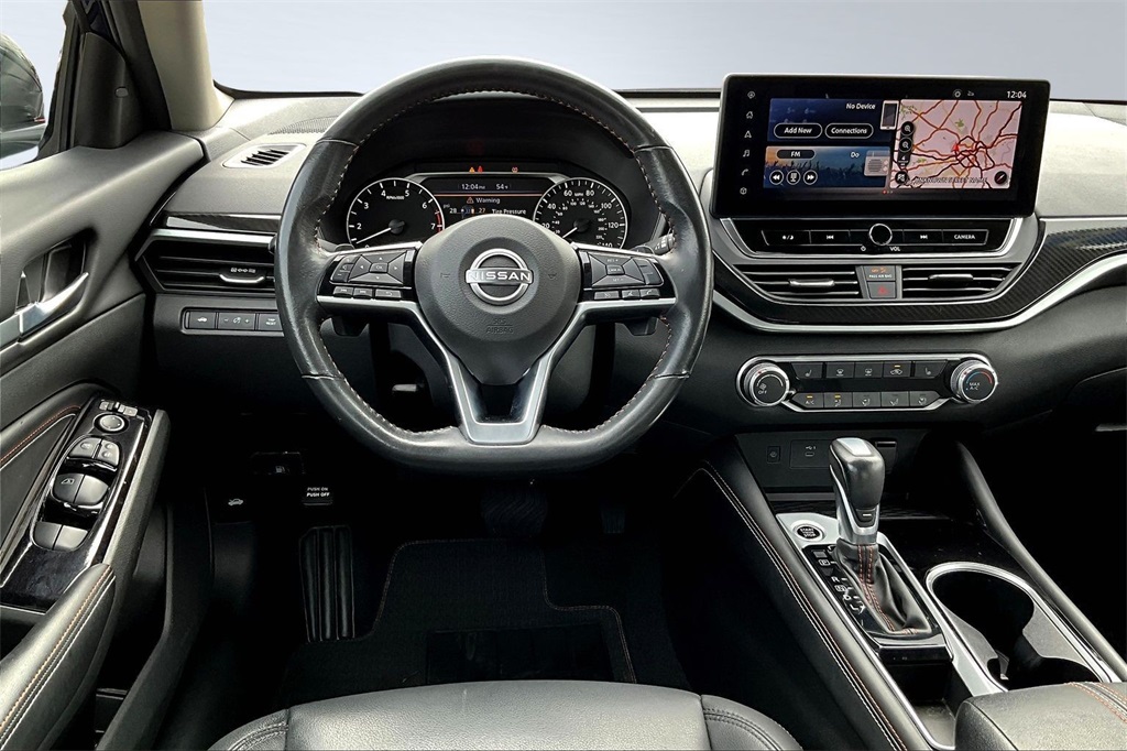 2023 Nissan Altima 2.5 SR Image 14 of 34