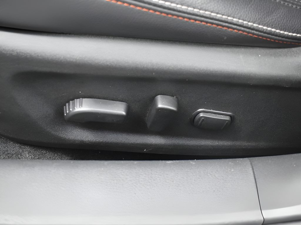 2023 Nissan Altima 2.5 SR Image 36 of 44