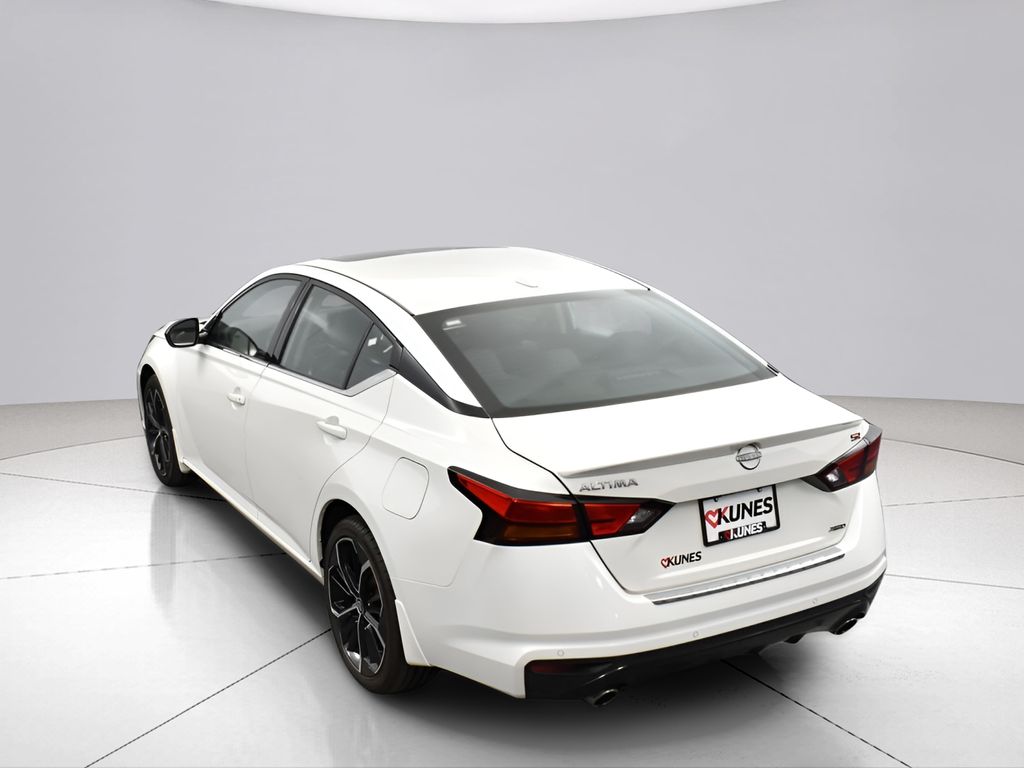 2023 Nissan Altima 2.5 SR Image 20 of 44