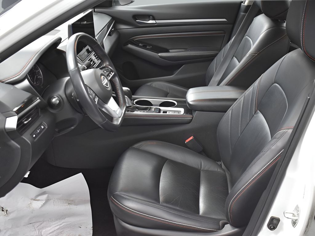 2023 Nissan Altima 2.5 SR Image 27 of 44