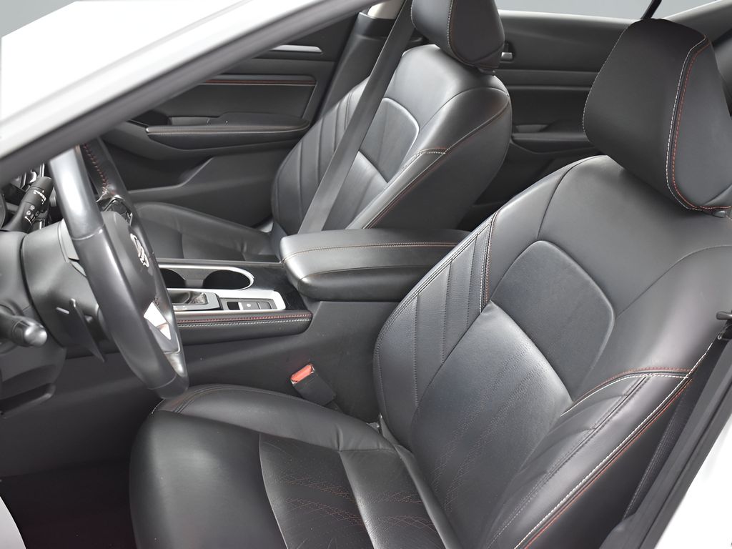 2023 Nissan Altima 2.5 SR Image 25 of 44