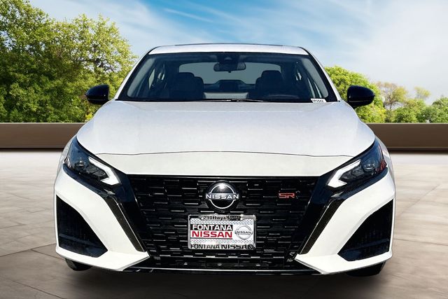 2023 Nissan Altima 2.5 SR Image 3 of 33