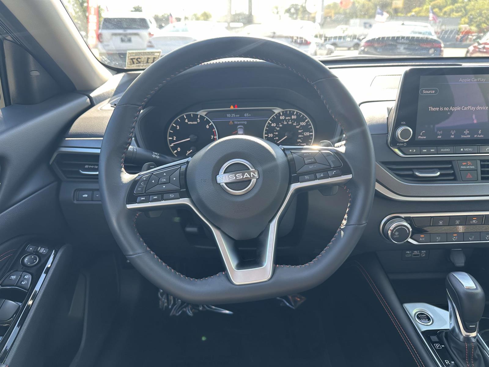 2023 Nissan Altima 2.5 SR Image 10 of 30