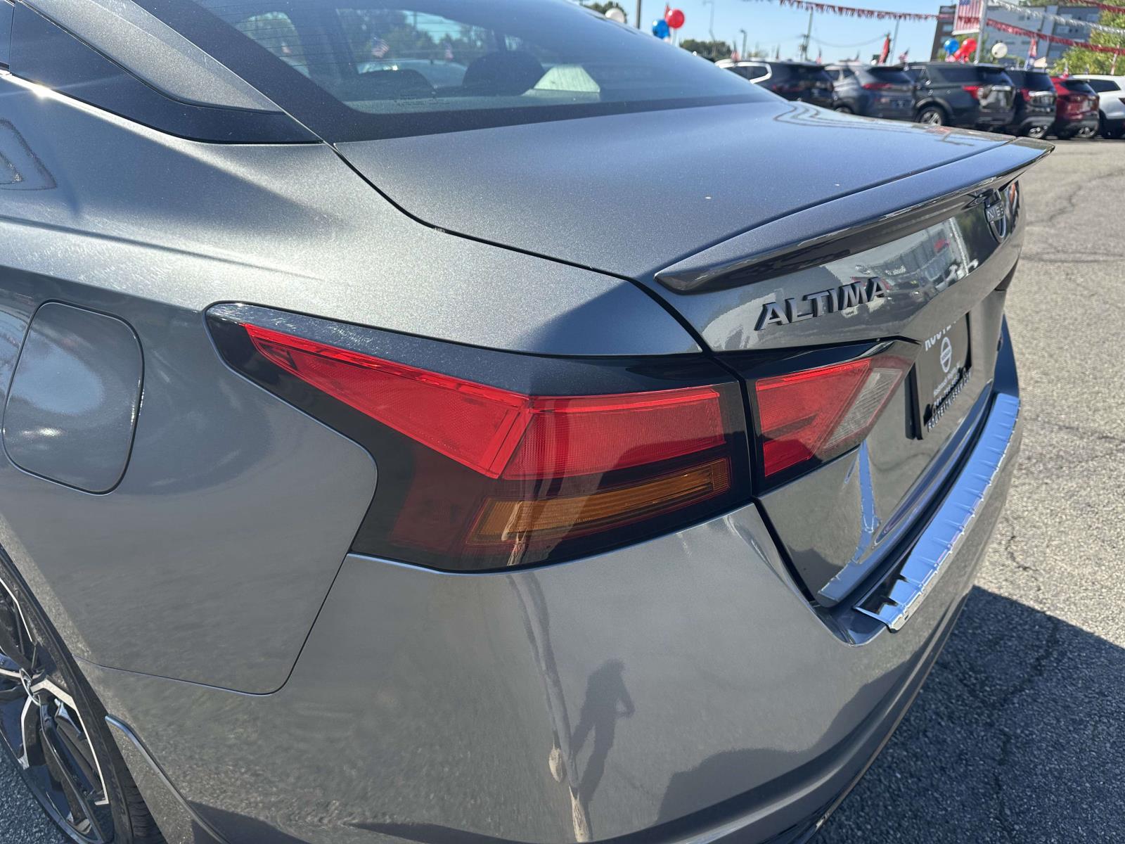 2023 Nissan Altima 2.5 SR Image 27 of 30