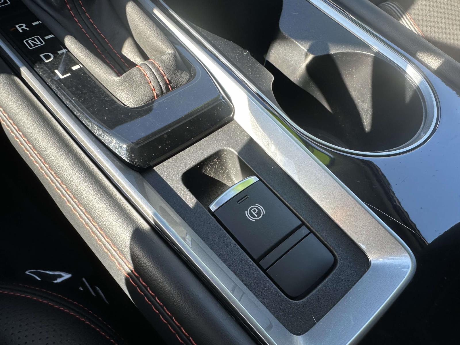 2023 Nissan Altima 2.5 SR Image 16 of 30