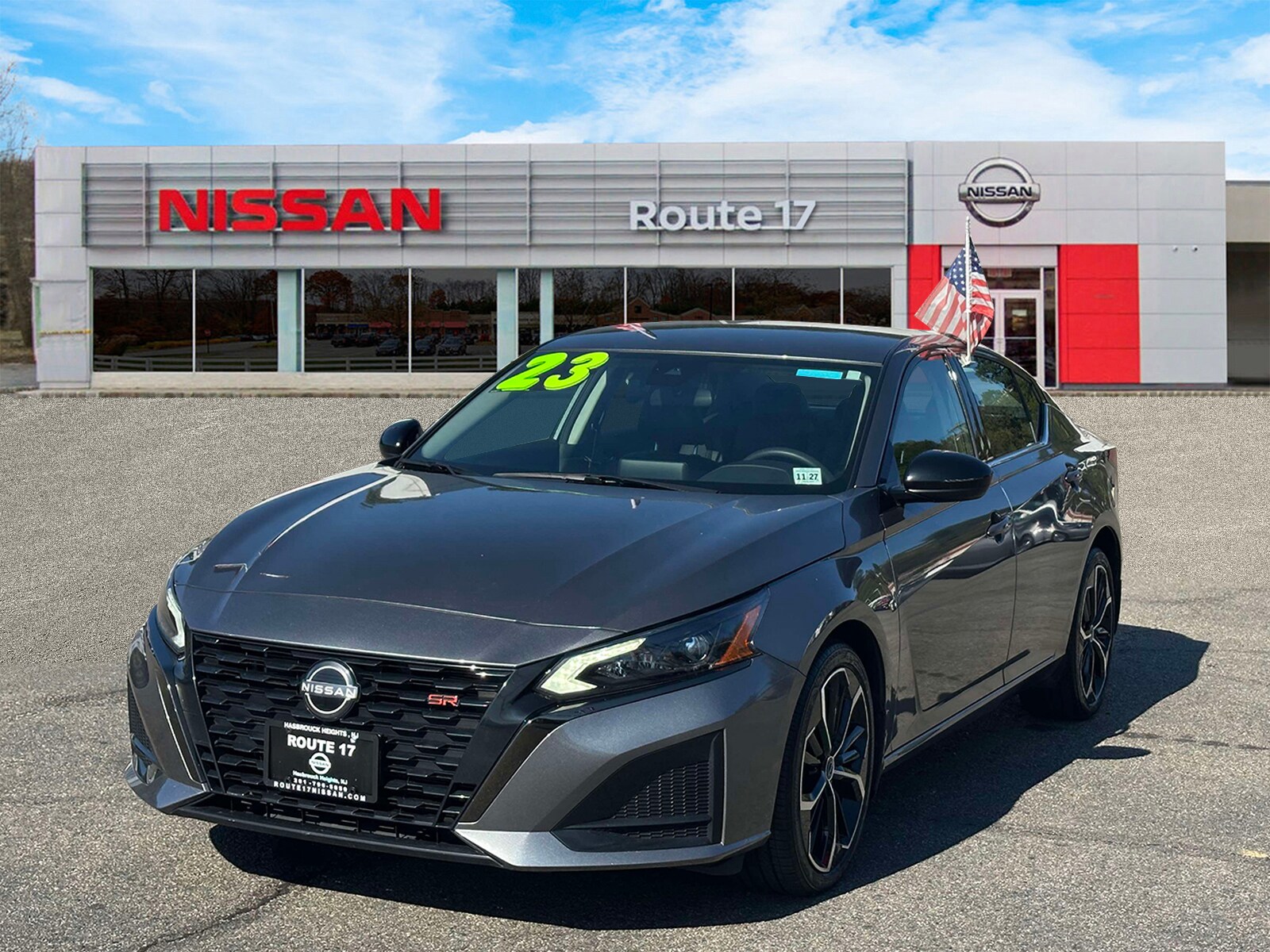 2023 Nissan Altima 2.5 SR Image 1 of 30