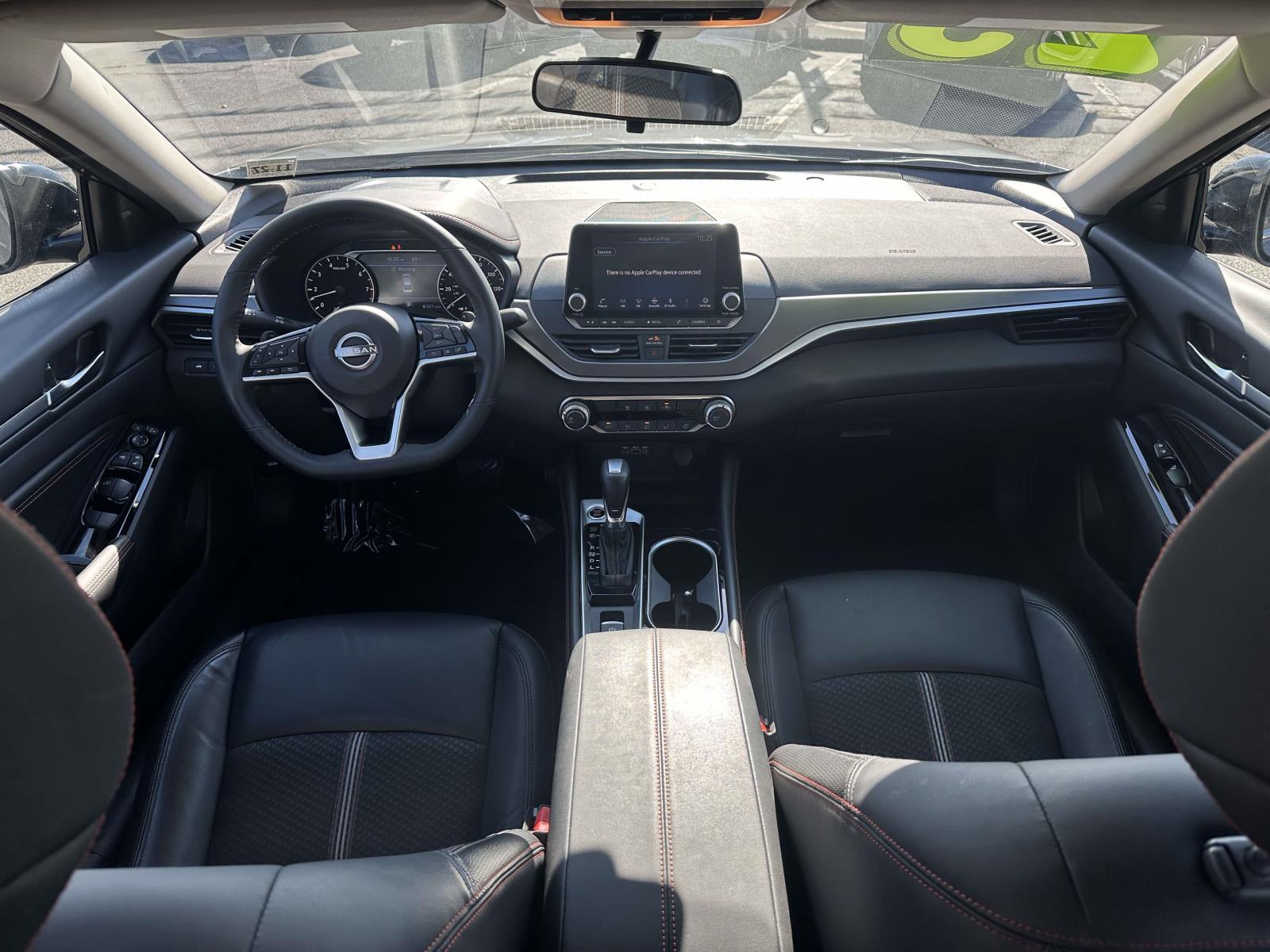 2023 Nissan Altima 2.5 SR Image 8 of 30