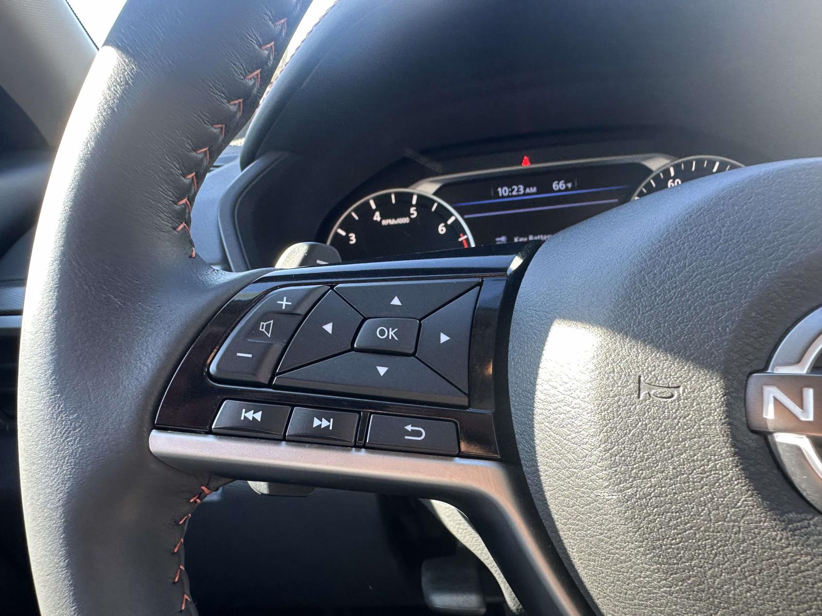 2023 Nissan Altima 2.5 SR Image 20 of 30