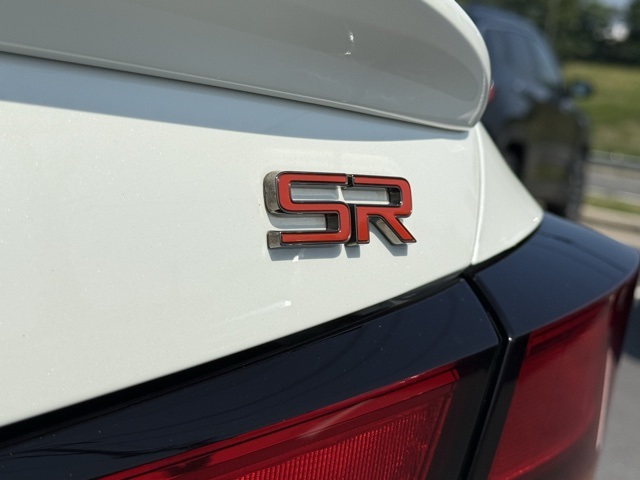 Vehicle image 36 of 39