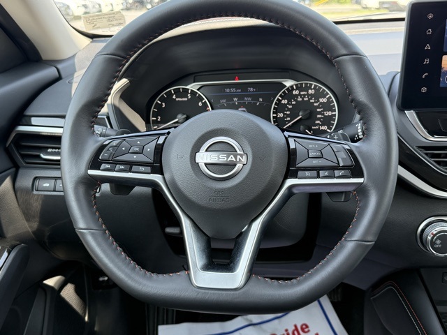 Vehicle image 21 of 39