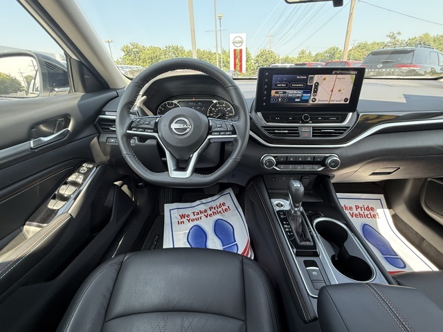 Vehicle image 18 of 39