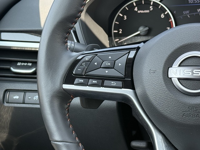 Vehicle image 20 of 39