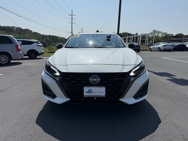 Vehicle image 2 of 39