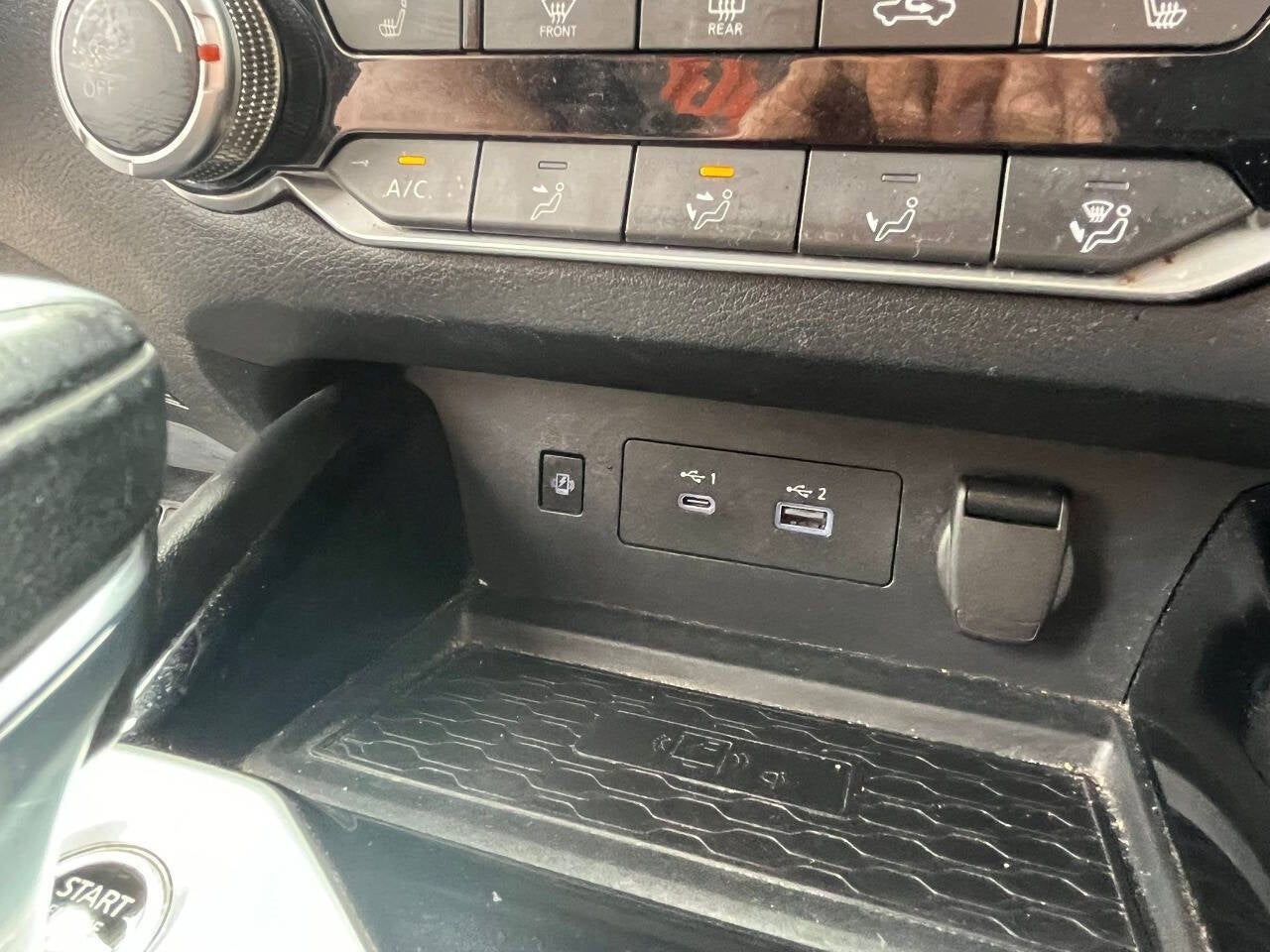 Vehicle image 29 of 38