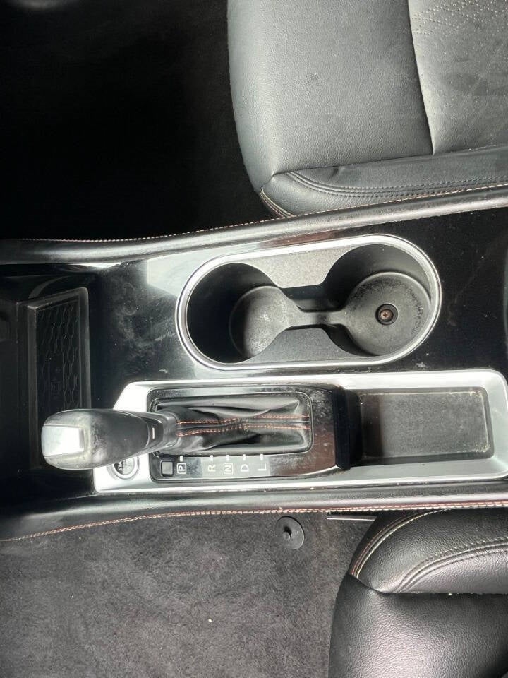 Vehicle image 23 of 38