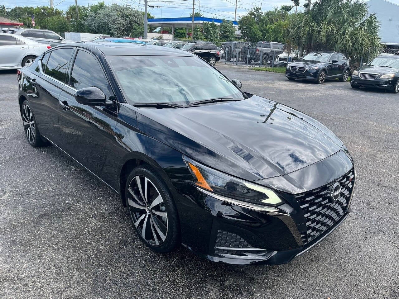 Vehicle image 4 of 38
