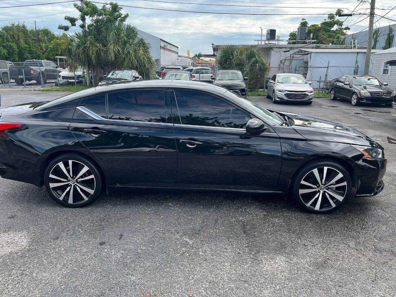 Vehicle image 5 of 38