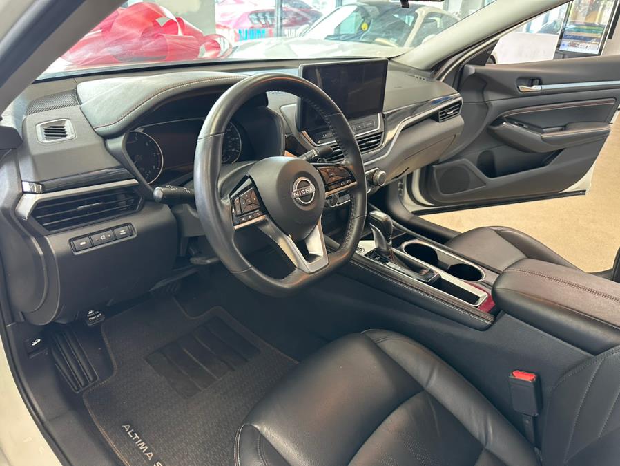 2023 Nissan Altima 2.5 SR Image 31 of 69