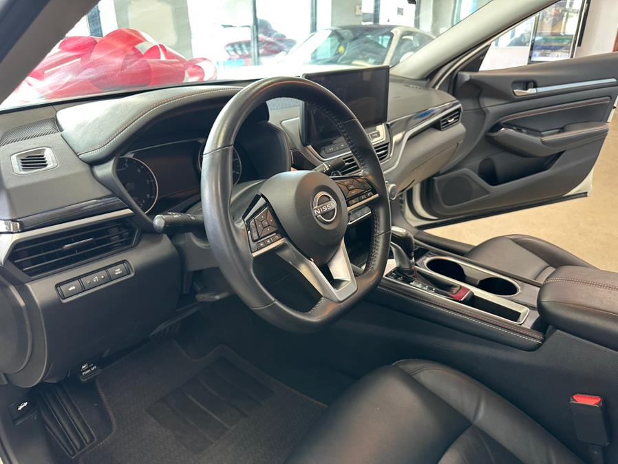 2023 Nissan Altima 2.5 SR Image 30 of 69