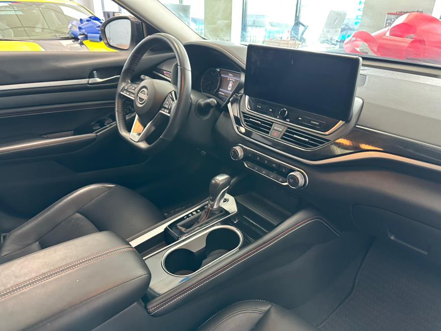 2023 Nissan Altima 2.5 SR Image 35 of 69