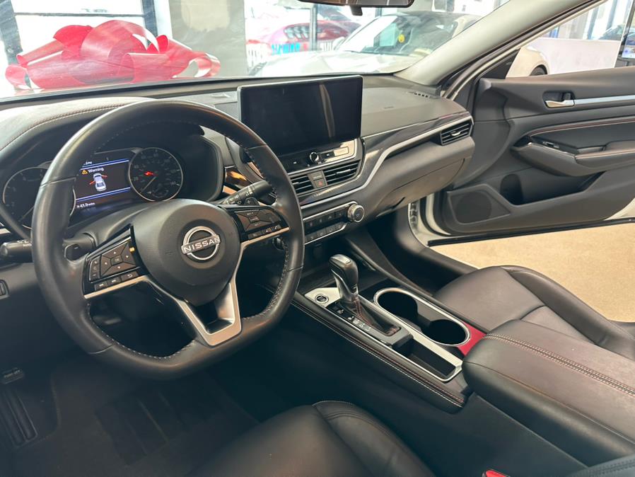 2023 Nissan Altima 2.5 SR Image 28 of 69