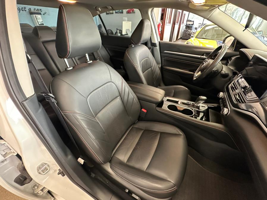 2023 Nissan Altima 2.5 SR Image 18 of 69