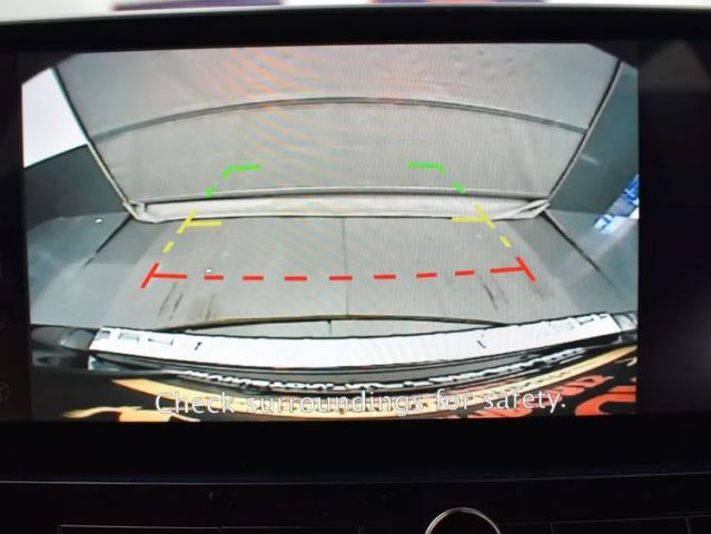 2023 Nissan Altima 2.5 SR Image 9 of 36