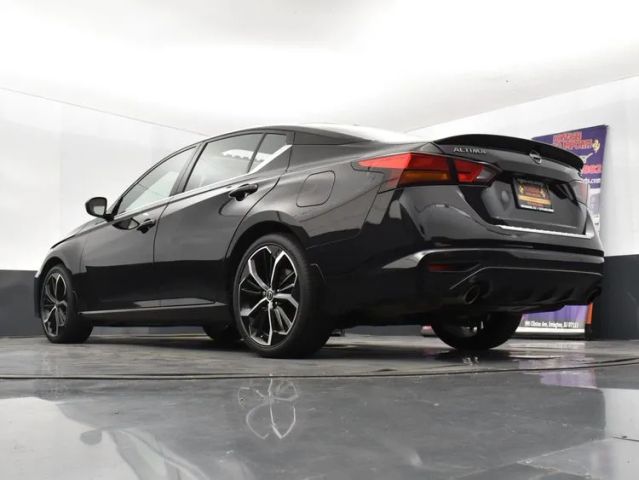 2023 Nissan Altima 2.5 SR Image 11 of 36