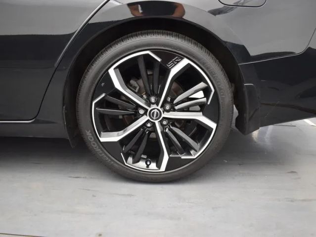 2023 Nissan Altima 2.5 SR Image 13 of 36