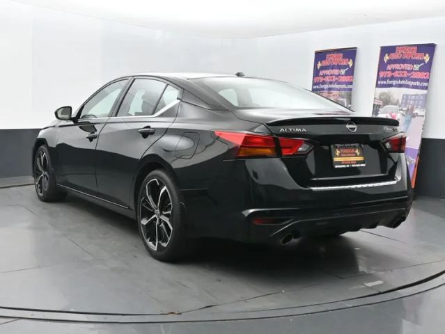 2023 Nissan Altima 2.5 SR Image 10 of 36