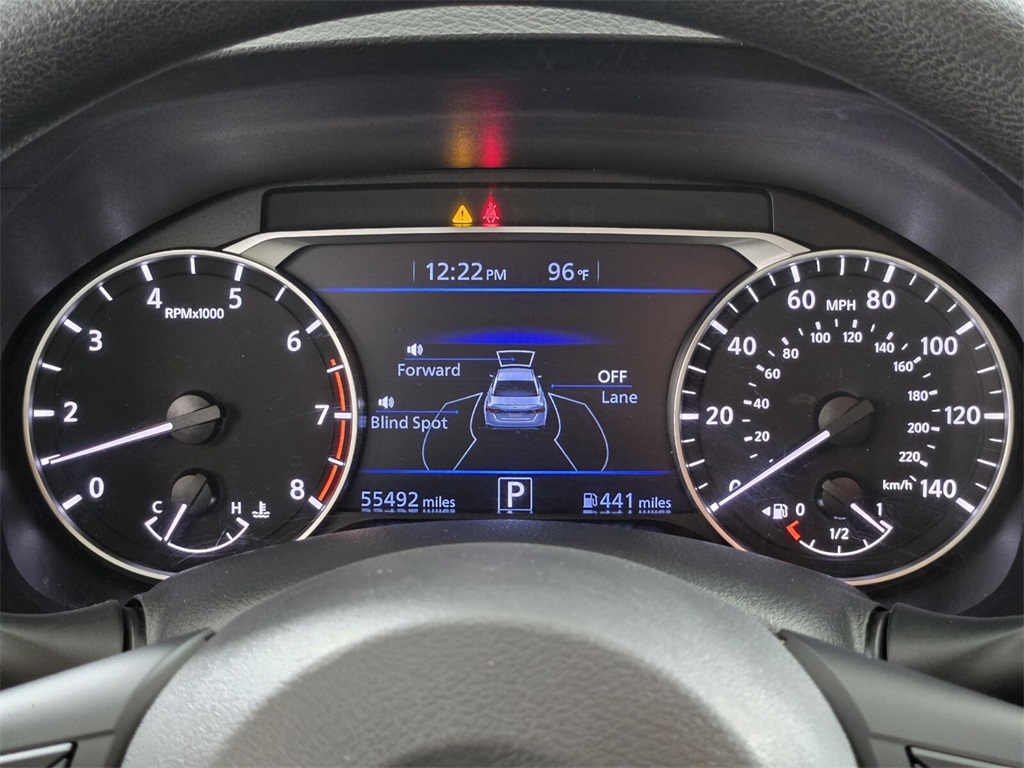 Vehicle image 31 of 37