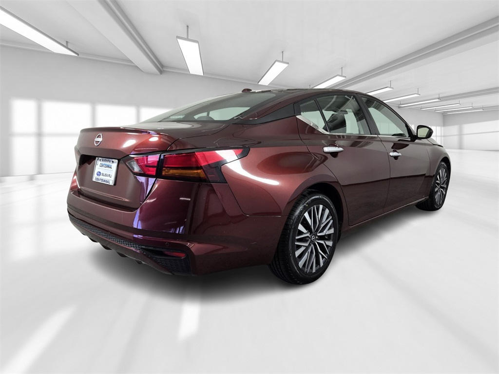 Vehicle image 4 of 37