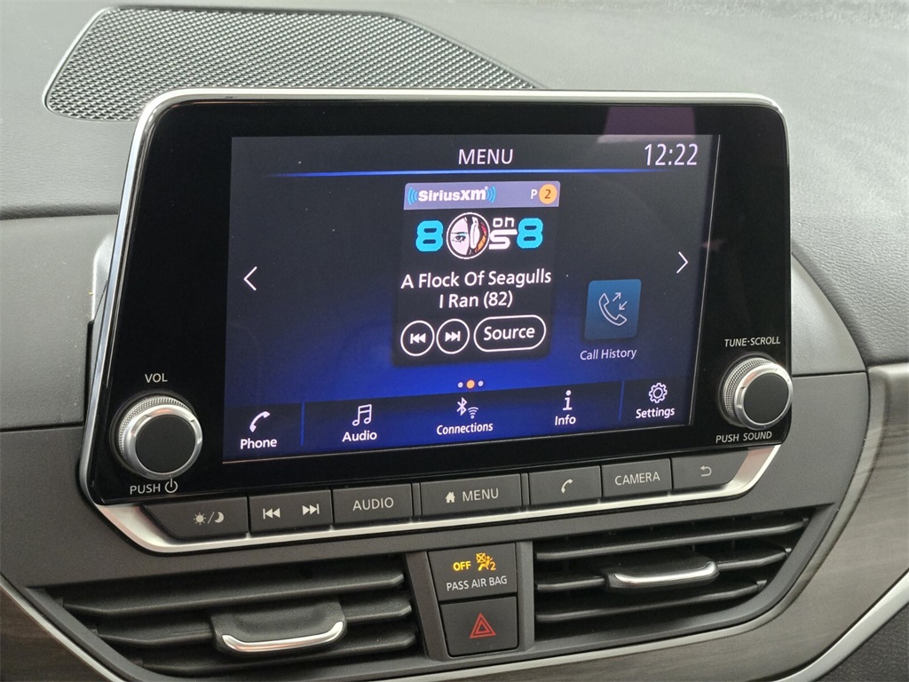 Vehicle image 27 of 37
