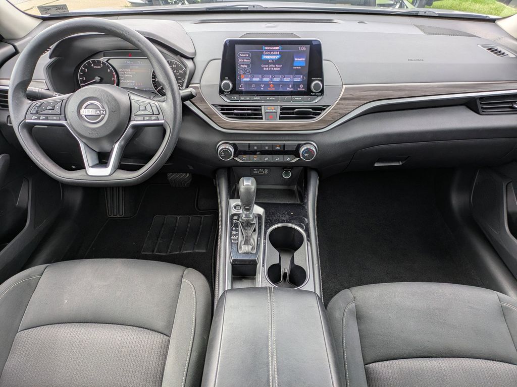 2023 Nissan Altima 2.5 SV Image 12 of 26