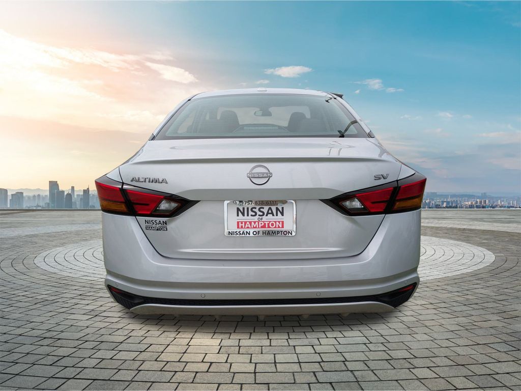 2023 Nissan Altima 2.5 SV Image 7 of 26