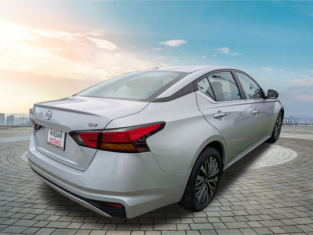 2023 Nissan Altima 2.5 SV Image 6 of 26