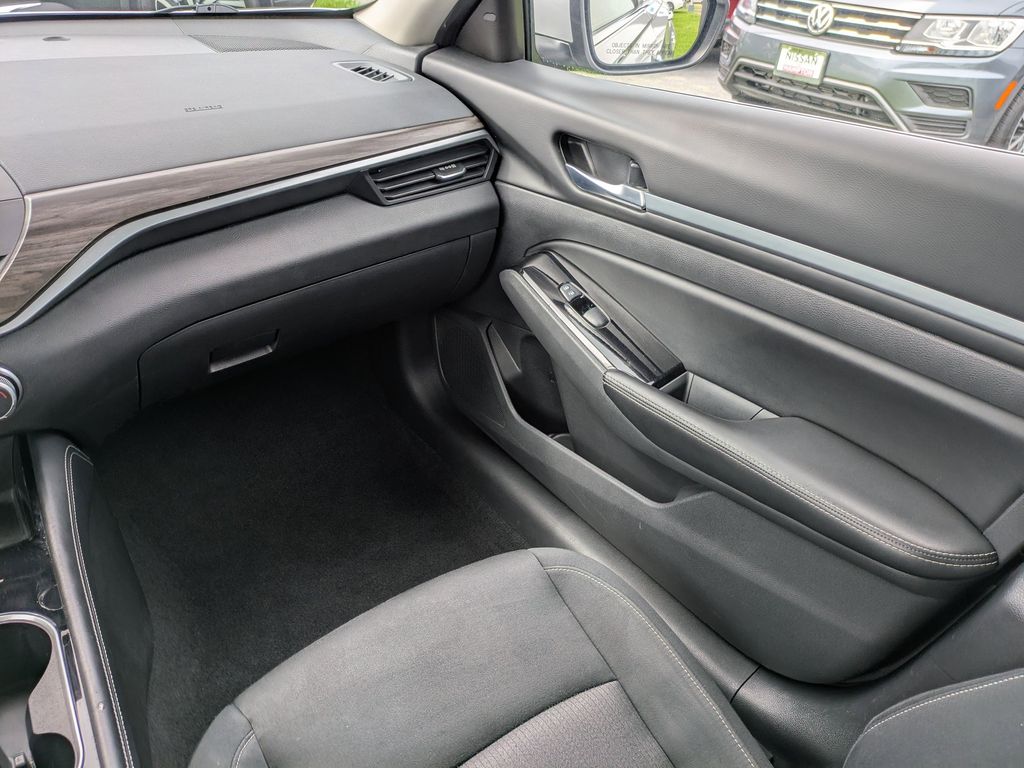 2023 Nissan Altima 2.5 SV Image 14 of 26