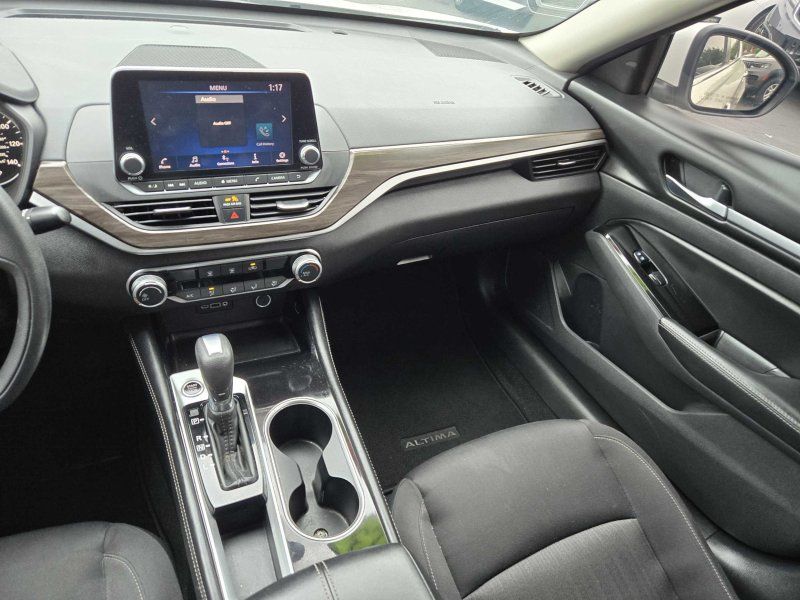 2023 Nissan Altima 2.5 SV Image 13 of 13