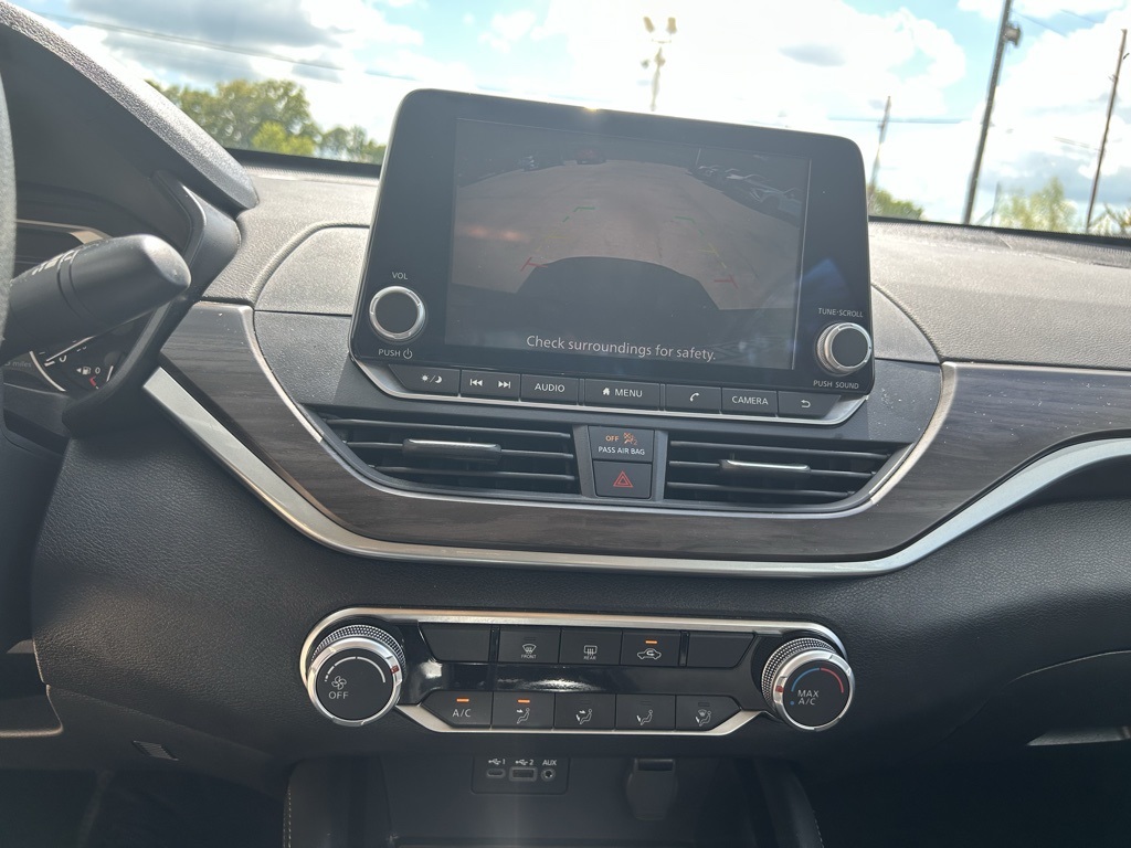 2023 Nissan Altima 2.5 SV Image 16 of 20