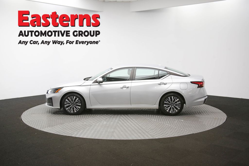 2023 Nissan Altima 2.5 SV Image 35 of 64