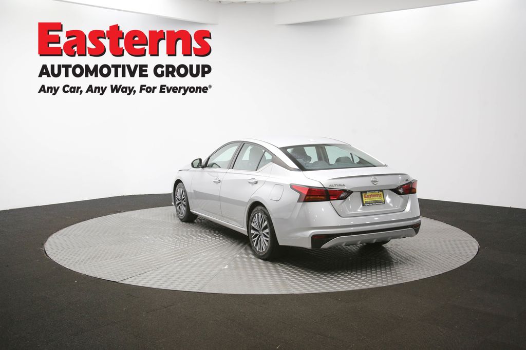 2023 Nissan Altima 2.5 SV Image 32 of 64