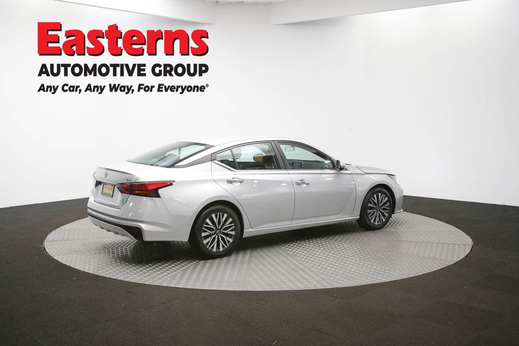 2023 Nissan Altima 2.5 SV Image 25 of 64