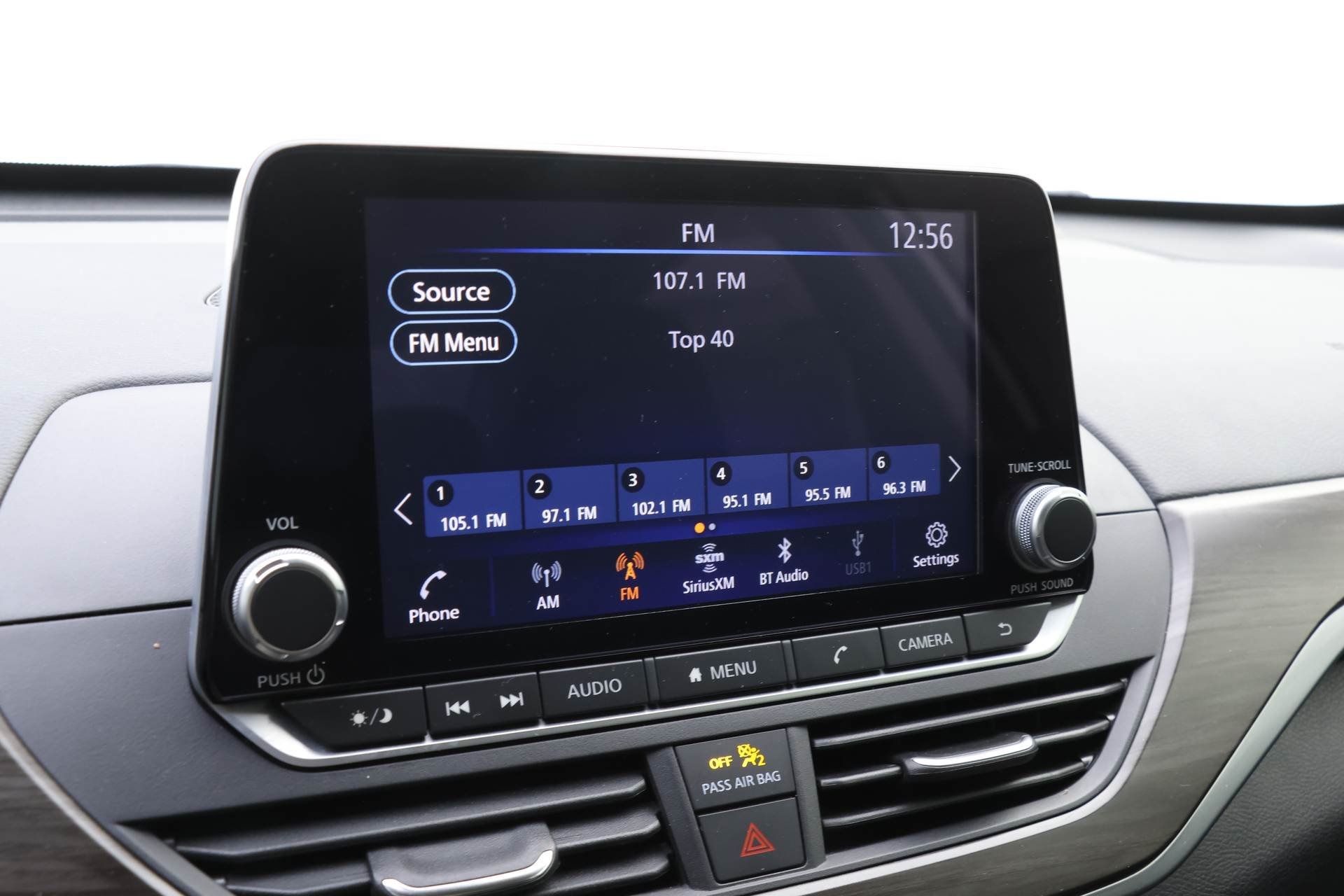 2023 Nissan Altima 2.5 SV Image 12 of 17